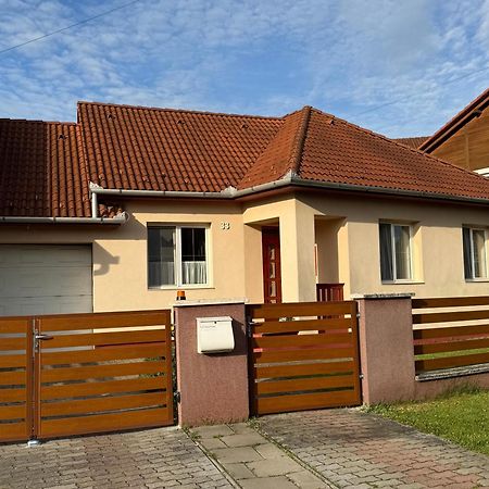 K33 Tiszaujvaros Exterior foto